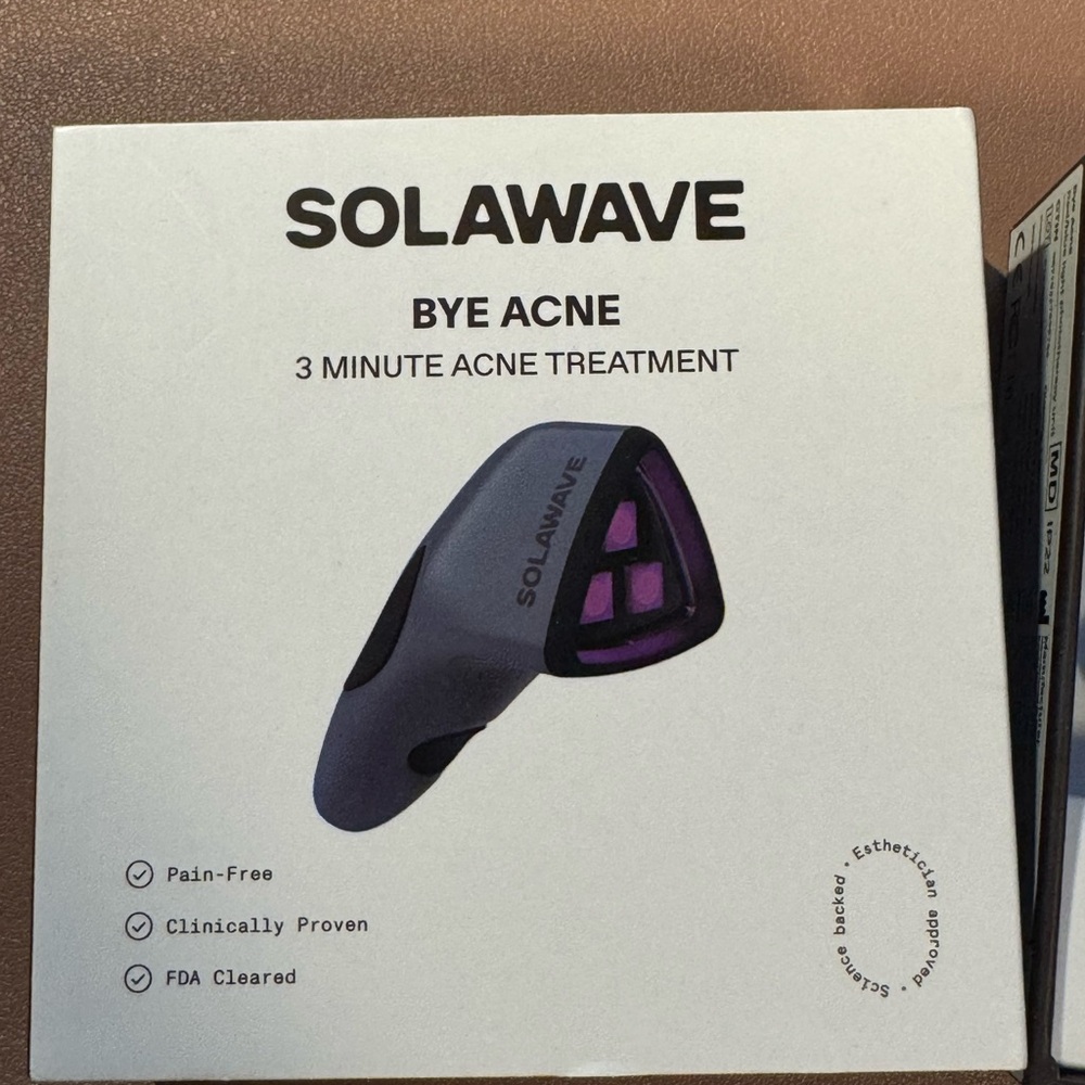 Solawave Bye Acne 3 Minute Acne Treatment - Purple